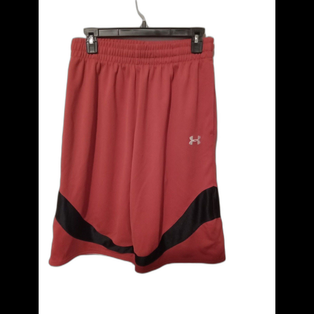 Under Armour Shorts Size Medium Red
